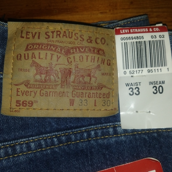 569 Levi's - Picture 3 of 4